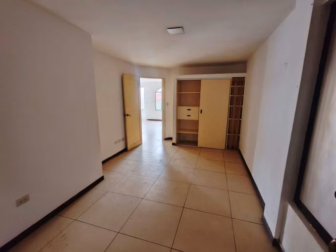 Condominio Deney, Pavas