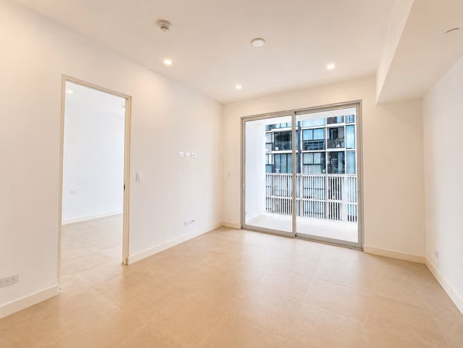 Venta apto moderno para estrenar con balcón, La Sabana. (IC)
