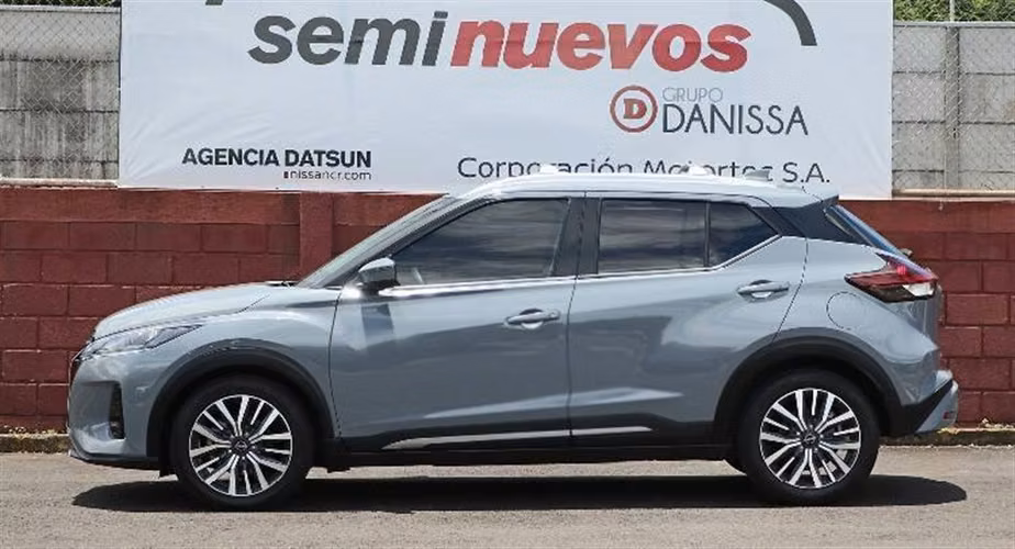 NISSAN KICKS 2023 AUTOMÁTICA GASOLINA GRIS