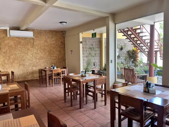 Hotel en funcionamiento con 20 habitaciones en venta | Ciudad Quesada, San Carlos