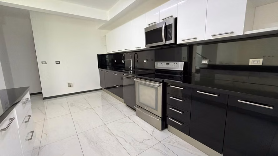 Alquiler de Casa en Condominio Santa Ana - Imagen 6