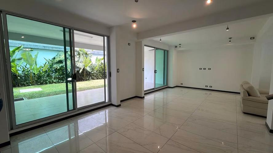 House for Rent in a Gated Community in Santa Ana
