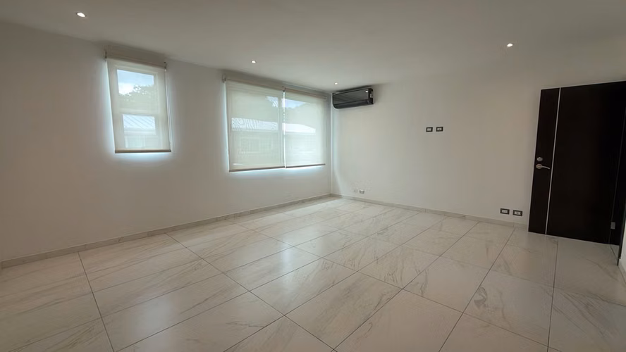 Alquiler de Casa en Condominio Santa Ana - Imagen 14