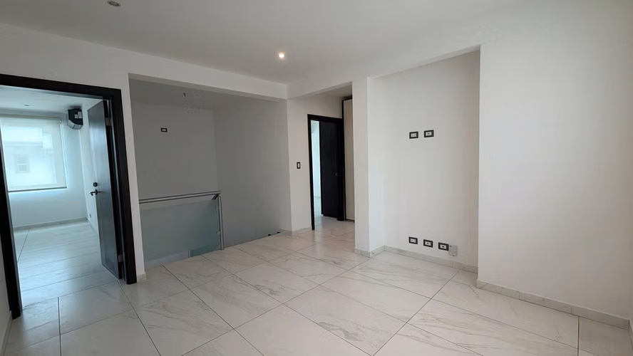 Alquiler de Casa en Condominio Santa Ana - Imagen 12
