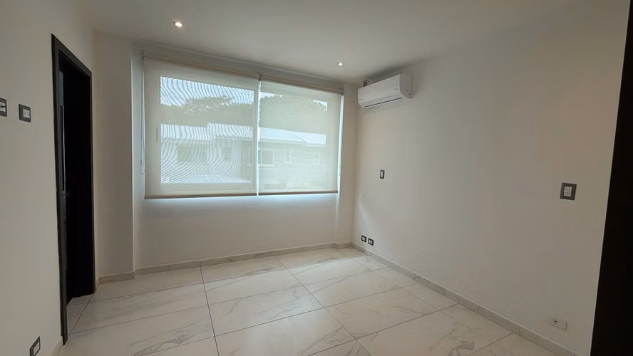 Alquiler de Casa en Condominio Santa Ana - Imagen 16