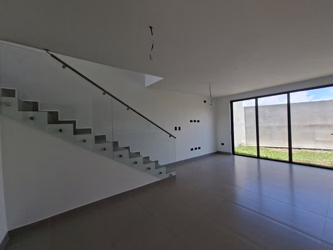 CASA EN VENTA CONDOMINIO EXCLUSIVO.  3 NIVELES. 3 hbts+ salon + oficina - Imagen 12