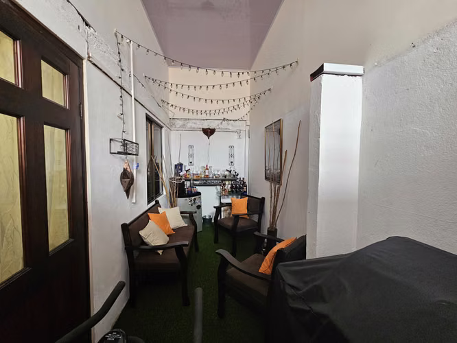 Propiedad con Casa y 2 Apartamentos en Desamparados, San José