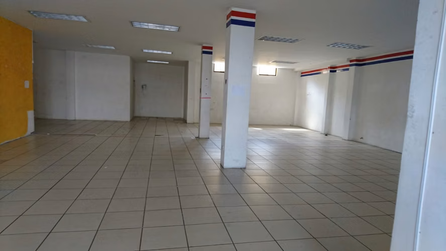 COMMERCIAL PREMISES FOR SALE IN GUADALUPE. 34-179-0061
