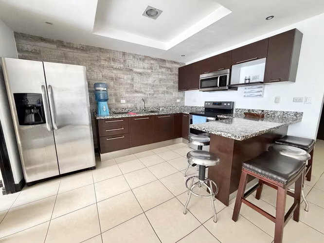 249 / Alquiler  / Casa / Santa Ana / Condominio / Seguro - Imagen 6