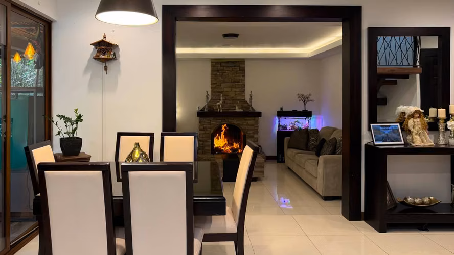 Se vende residencia de Lujo en San Rafael de Heredia - Imagen 3