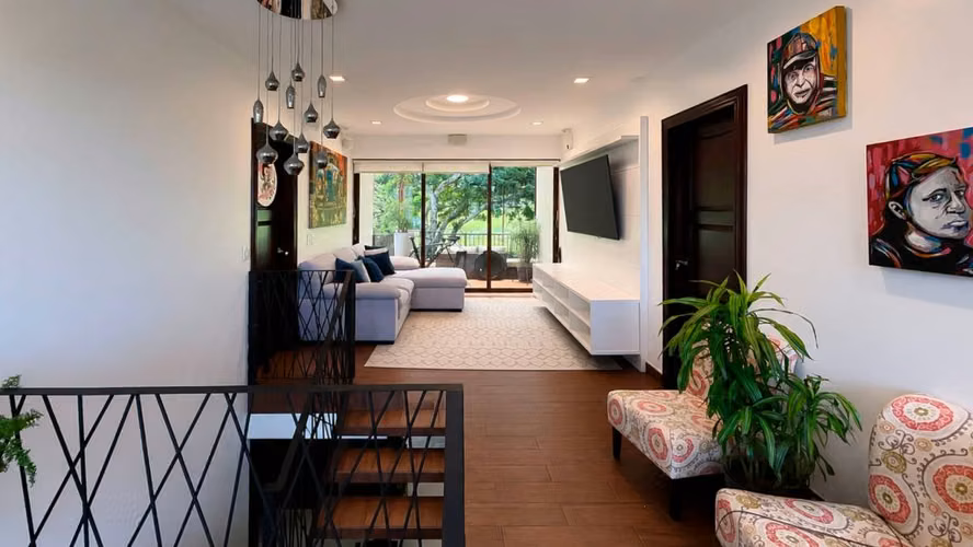 Se vende residencia de Lujo en San Rafael de Heredia - Imagen 8