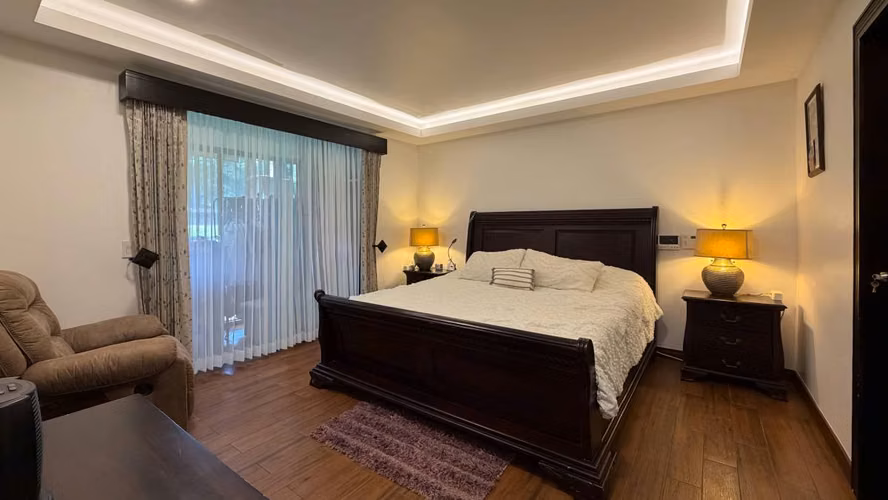 Se vende residencia de Lujo en San Rafael de Heredia - Imagen 11