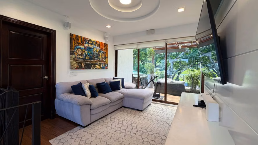 Se vende residencia de Lujo en San Rafael de Heredia - Imagen 10