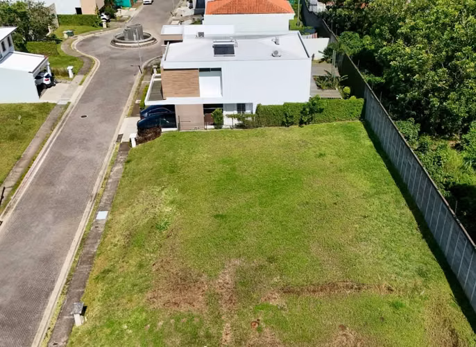 Venta de lote en condominio Santa Emilia, La Ceiba de Alajuela. - Imagen 4