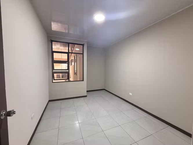 VENTA CASA DE 1 PLANTA + LOCAL COMERCIAL | Barrio Vasconia, San José | 257m²