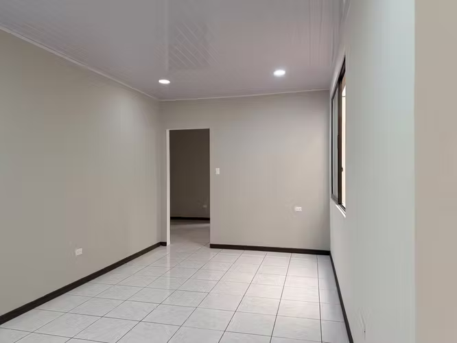 VENTA CASA DE 1 PLANTA + LOCAL COMERCIAL | Barrio Vasconia, San José | 257m²