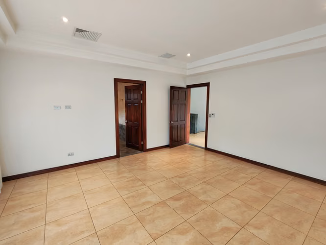 Se alquila casa con línea blanca en Pozos de Santa Ana. - Imagen 10
