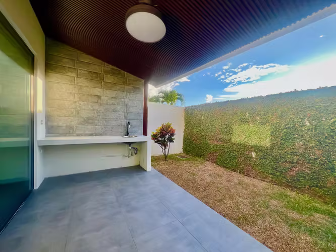 CASA EN CONDOMINIO 194m2 MODERNA CON TERRAZA EN SANTA ANA