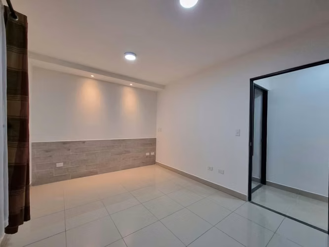 VENTA DE APARTAMENTO EN CONDOMINIO EN SANTA ANA CENTRO