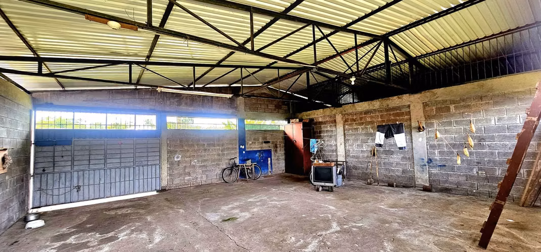 Venta de lote en Guapiles LA RITA con EDIFICACIONES LISTAS