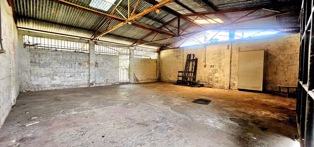 Venta de lote en Guapiles LA RITA con EDIFICACIONES LISTAS
