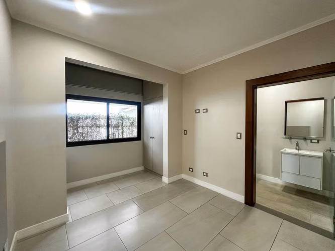 VENTA DE CASA EN HACIENDA DEL SOL PARA INVERSION