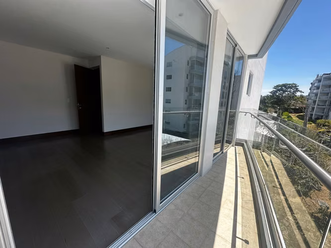 VENTA DE APARTAMENTO EN BOSQUES DE ESCAZÚ PARA INVERSIÓN - Imagen 10