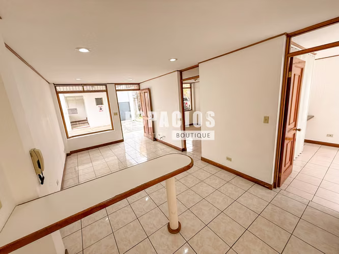 ALQUILER DE APARTAMENTO EN LA URUCA - Imagen 4