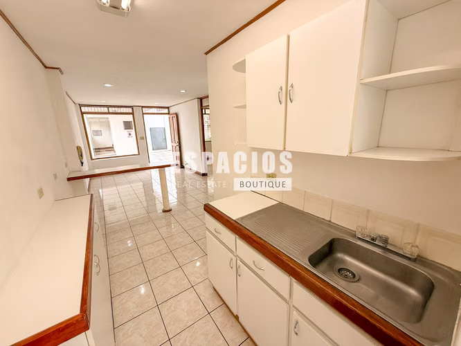 ALQUILER DE APARTAMENTO EN LA URUCA - Imagen 3