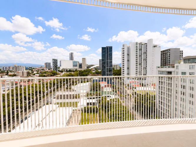 Venta apto en piso 11 con amenidades completas, La Sabana. (IC) - Imagen 5