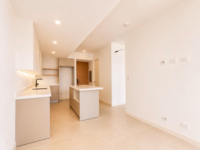 Venta apto en piso 11 con amenidades completas, La Sabana. (IC) - Imagen 2