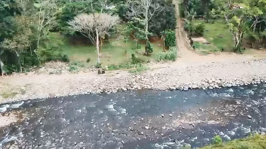 Propiedad con Potencial Turístico y Río Cerca de La Fortuna