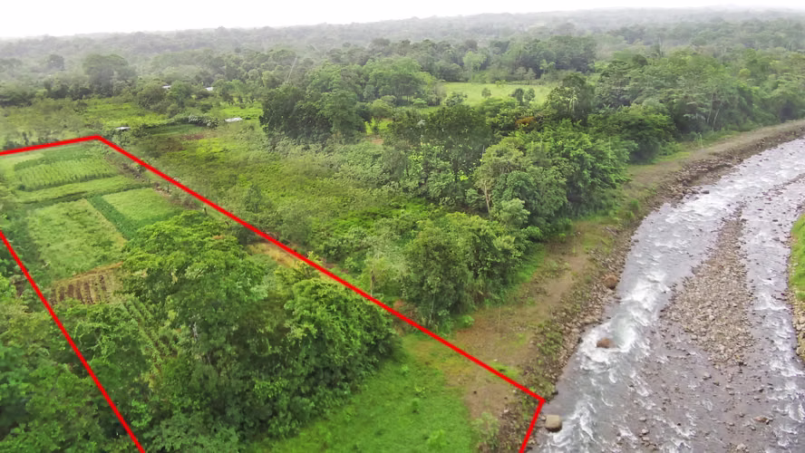 Propiedad con Potencial Turístico y Río Cerca de La Fortuna