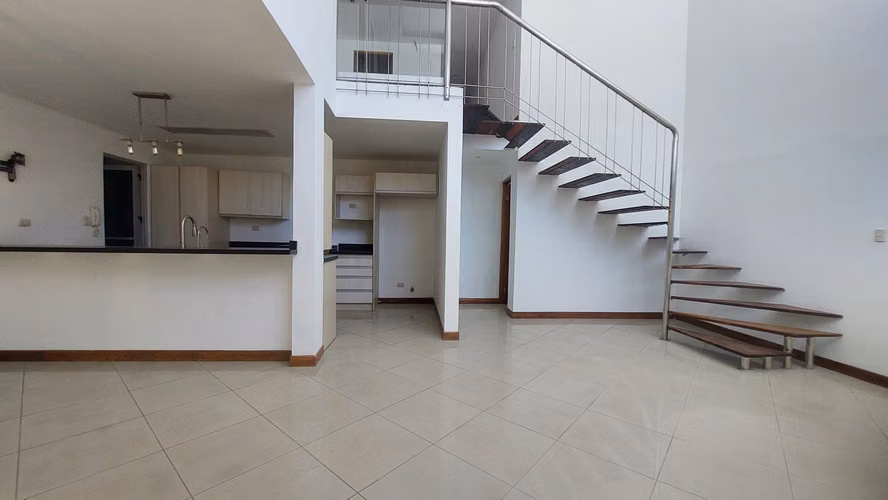 Venta. Residencial con Aguja. Altos de Horizonte, San Jose