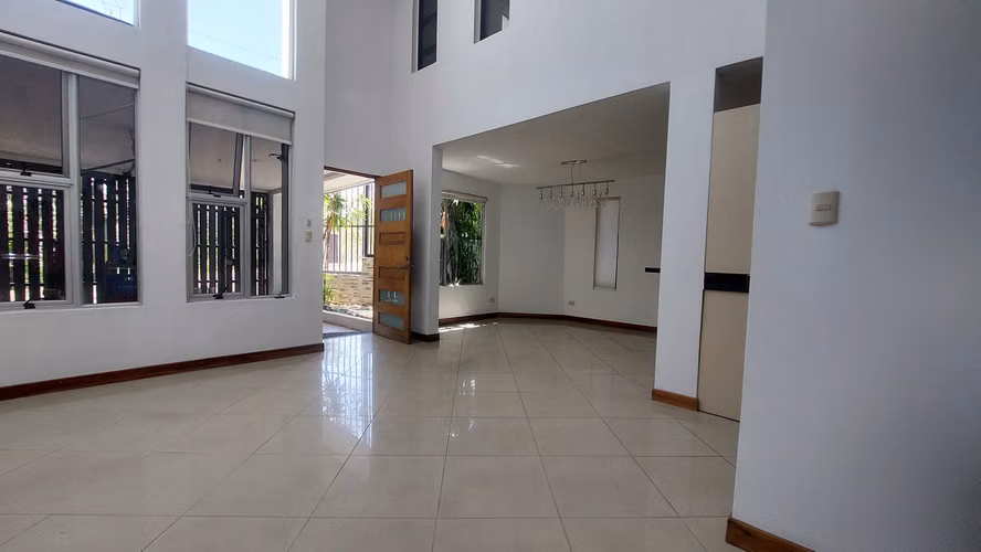 Venta. Residencial con Aguja. Altos de Horizonte, San Jose