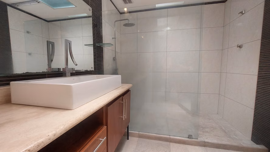 Venta. Residencial con Aguja. Altos de Horizonte, San Jose