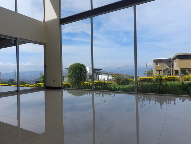 Venta con Vista al Valle Central. Concepción - San Rafael, Heredia