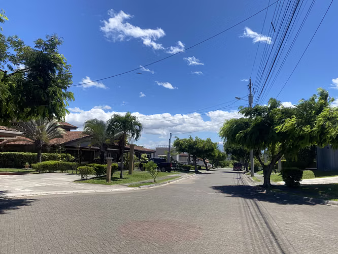 Venta de Lote en La Guacima GVO - Imagen 4