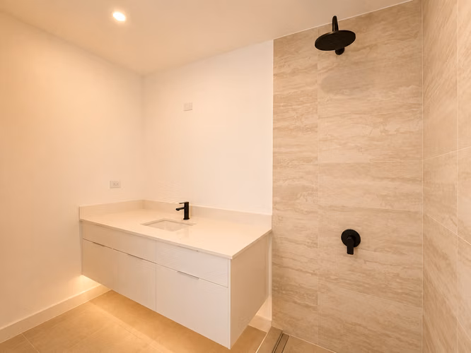 Venta apto de diseño exclusivo con acabados premium, La Sabana. (IC)