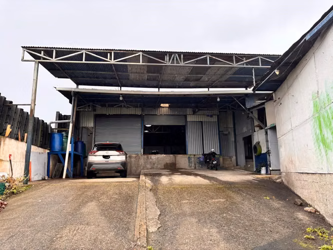 SE VENDE  o SE ALQUILA BODEGA CARTAGO