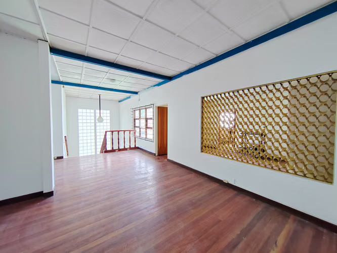 ¡OPORTUNIDAD! CASA INDEPENDIENTE EN VENTA– SAN JOSÉ CENTRO - Imagen 4