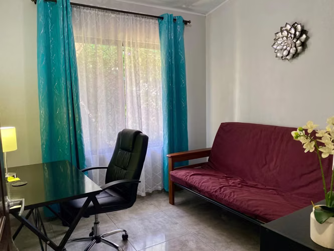 Casa Amueblada en Residencial Privado | Barrio Mercedes, Atenas