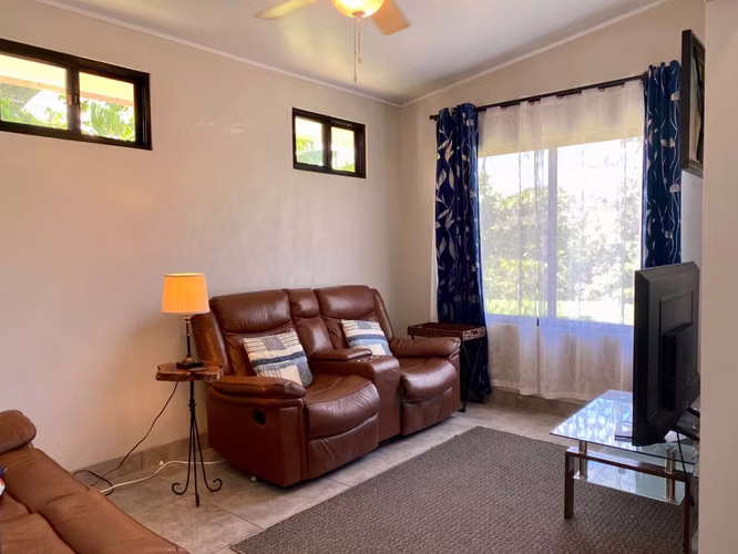 Casa Amueblada en Residencial Privado | Barrio Mercedes, Atenas