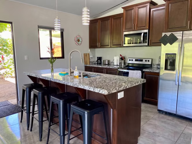 Casa Amueblada en Residencial Privado | Barrio Mercedes, Atenas