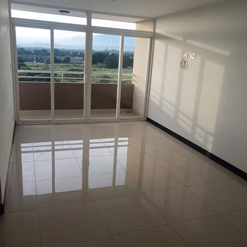 Apartamento 3 dormitorios, 2 baños, Condominio 6-26, San Rafael de Alajuela