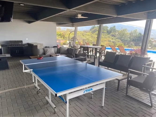 POZOS DE SANTA ANA MODERNO FULL AMUEBLADO 1 HAB / 1BAÑO 1 PARQUEO