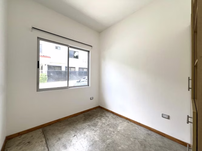 Alquiler de apartamento en Santa Ana. 2 Habitaciones / 1 Baño / 1 Parqueo. - Imagen 12