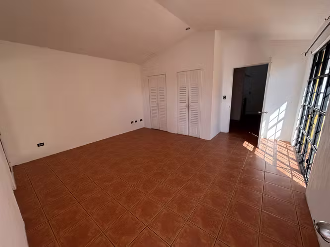 Se vende casa en Guachipelin Norte, Escazú