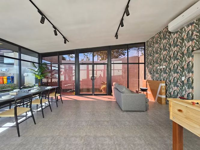 Venta casa 3 habitaciones con patio. Condominio Naos San Joaquín