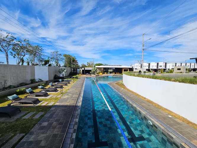 Venta casa 3 habitaciones con patio. Condominio Naos San Joaquín